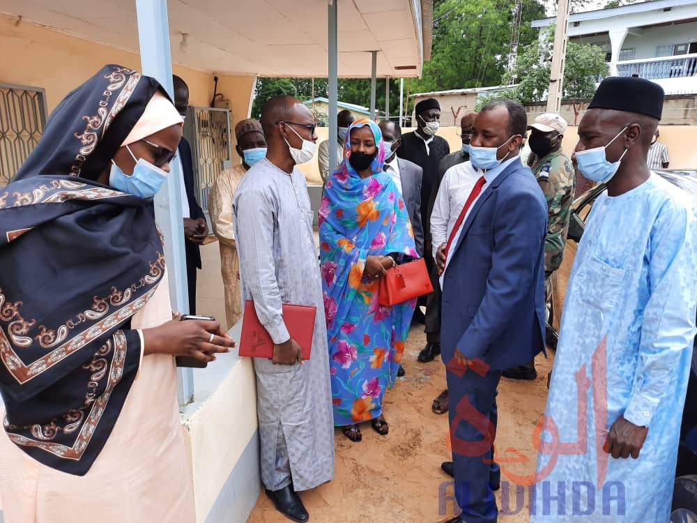 Tchad : la ministre de l'Hydraulique visite les services de la STE