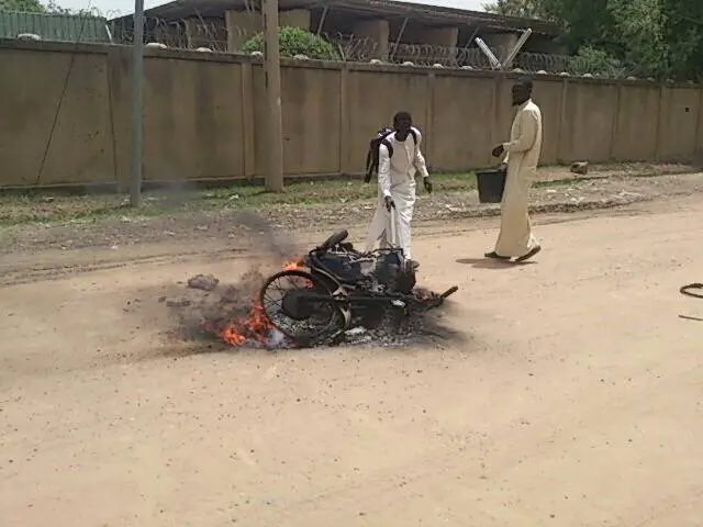 Tchad : La moto du Président des étudiants brûlée par des manifestants