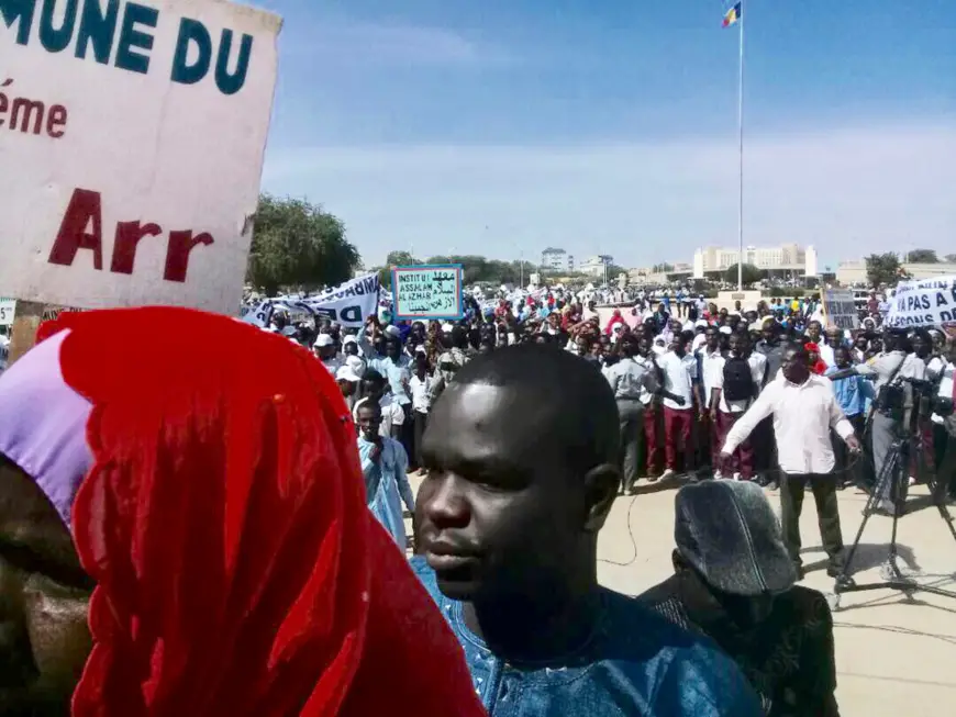 N'Djamena : « Stop aux ingérences des États-Unis » scandent des manifestants