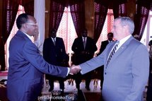 Barack Obama félicite Idriss Déby pour sa décision courageuse et historique