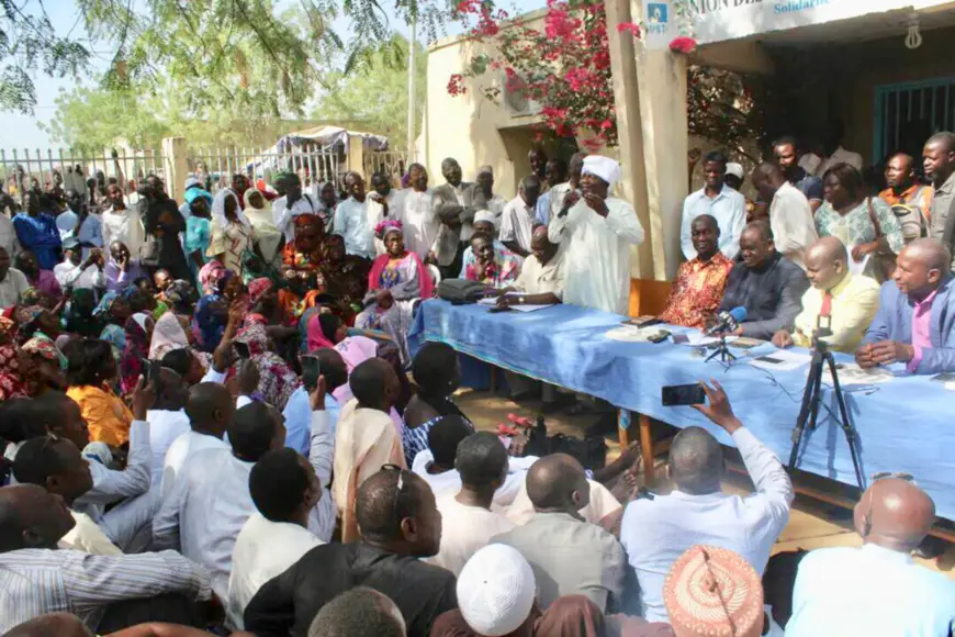 Une assemblée de la plateforme syndicale revendicative à N'Djamena. Alwihda Info/archives.