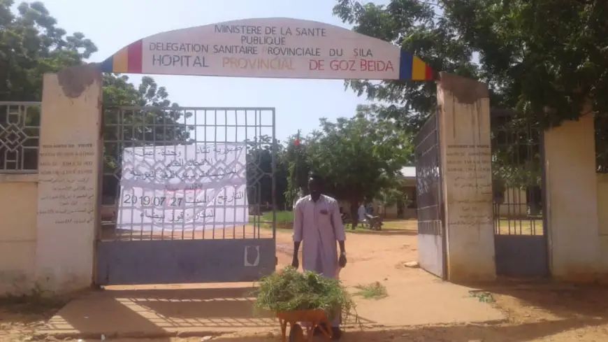 Tchad : opération de salubrité à l'hôpital provincial de Goz Beida, au Sila. © Alwihda Info