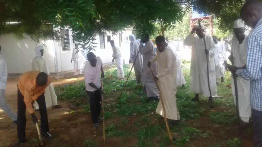 Tchad : opération de salubrité à l'hôpital provincial de Goz Beida