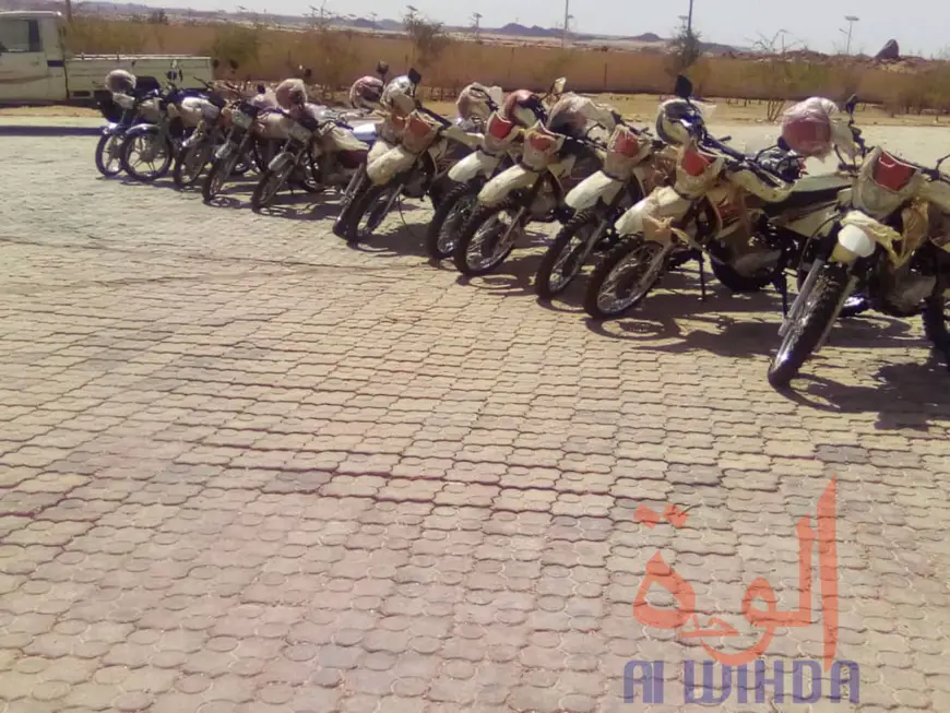 Tchad : à Am Djarass, la délégation de l'éducation se renforce avec des motos. © Alwihda Info