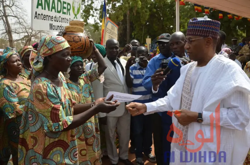 Tchad : "levez la tête, battez vous avec des idées et idéologies". © Golmen Ali/Alwihda Info