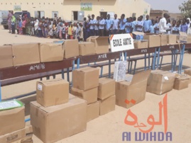 Tchad : à l'Est, 1330 kg de kits et manuels scolaires remis par la France. © Alwihda Info