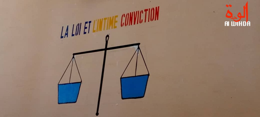 Le sceau de la justice dans un tribunal au Tchad. © Alwihda Info