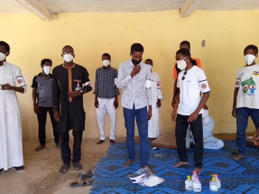 Tchad : ​les jeunes anti Covid-19 offrent des masques et gels hydroalcooliques