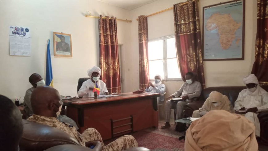 Tchad-Covid19 : A Mongo des masques offerts aux responsables administratifs : ©️ Abdoulaye Akim /Alwihda Info