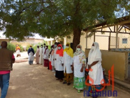 Visite dans un centre de santé d'Abéché du secrétaire d'État à la Santé publique et à la Solidarité nationale, Dr. Djiddi Ali Sougoudi, le 30 août 2020. © Abba Issa/Alwihda Info