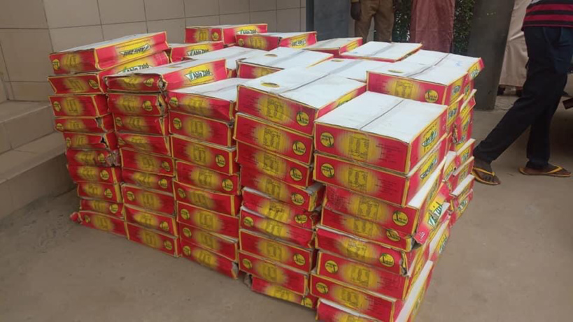 Tchad : les Émirats Arabes Unis offrent 400 cartons de dattes au ministère de la santé. © Min.Santé