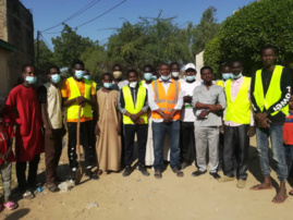 Tchad : la nouvelle génération du quartier Klemat aménage les rues et plante des arbres. © Ali Moussa/Alwihda Info