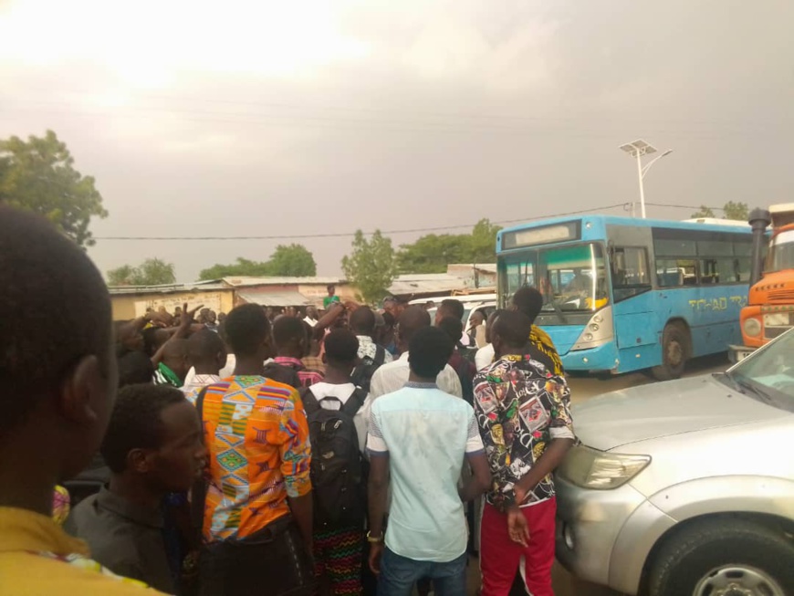 Tchad : un bus étudiant essuie un tir de gaz lacrymogène à Walia