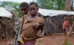 Deux enfants en Centrafrique. Crédit photo : Sources