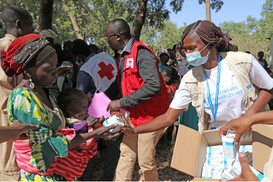 Tchad : le PAM distribue des vivres aux réfugiés camerounais