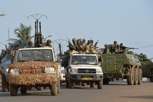 Des soldats tchadiens quittent Bangui, vendredi 4 avril. | AFP/MIGUEL MEDINA