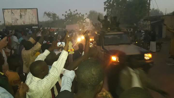 Entrée triomphale de l'armée tchadienne à Kousseri, au Cameroun. Crédit photo : David Wanedam