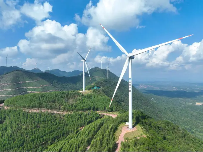 Photo shows a wind farm in Guancheng township, Pingnan county, Guigang, south China's Guangxi Zhuang autonomous region. (Photo by Lin Zhiqing/People's Daily Online)