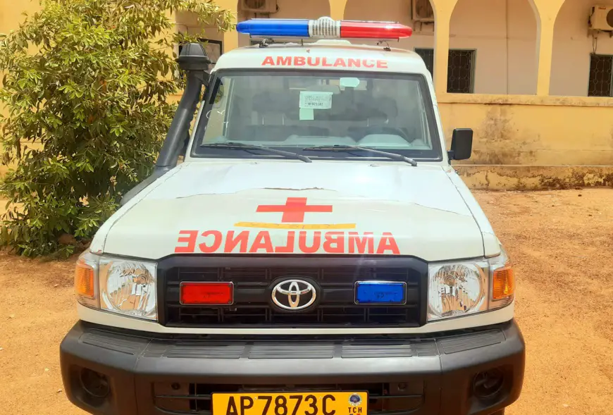 Tchad : Remise d'une ambulance au centre de santé de Sara Arabe, district de Bitkine