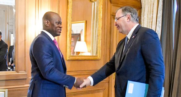 Gabon : le chef de l'État a reçu le directeur général de Total Energies à Paris