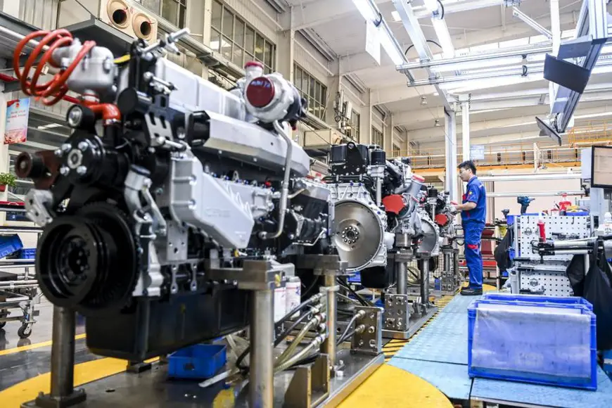 This photo taken on May 15, 2024 shows the engine production line of Guangxi Yuchai Machinery Group Co., Ltd. in Yulin, south China's Guangxi Zhuang Autonomous Region. (Xinhua/Cao Yiming)