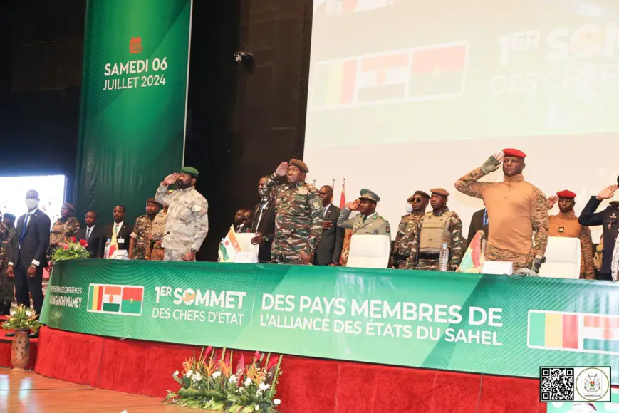 Le Premier sommet de l’AES « marque une étape déterminante » pour l’avenir des trois pays, selon le Président du Burkina Faso, le Capitaine Ibrahim Traoré