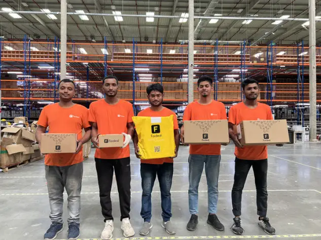 Photo shows employees of an overseas warehouse in the Middle East owned by an e-commerce company in Hangzhou, capital of east China's Zhejiang province. (Photo provided by the interviewed enterprise)