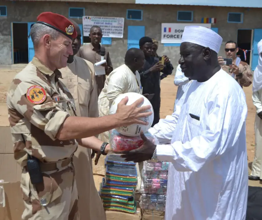 La France renforce les liens avec le Tchad tout en améliorant les conditions d'éducation des enfants d'Abéché