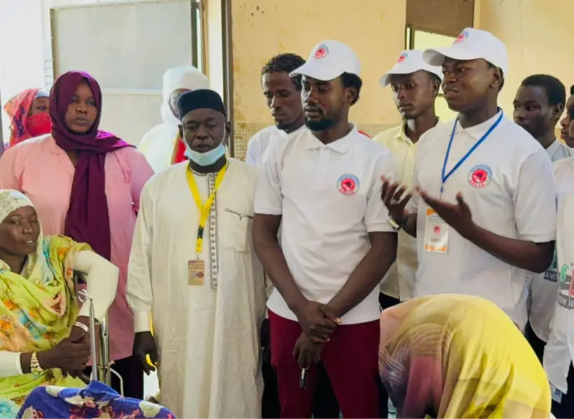 Tchad : À Abéché, une femme donne naissance à des triplés et reçoit une assistance