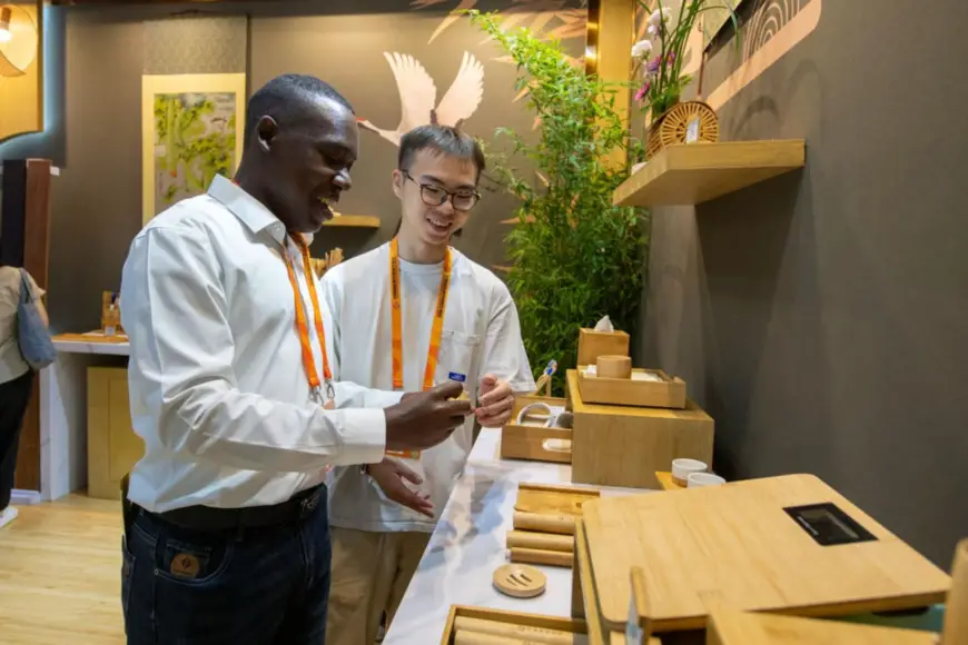 Photo shows environmentally friendly bamboo products exhibited at the comprehensive exhibition of the 2023 China International Fair for Trade in Services (CIFTIS), September 4, 2023. (Photo by Weng Qiyu/People's Daily Online)