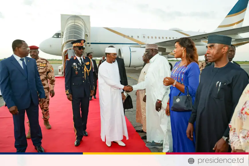 Tchad : le président Mahamat Idriss Deby a regagné N’Djamena au terme d’une visite en Hongrie