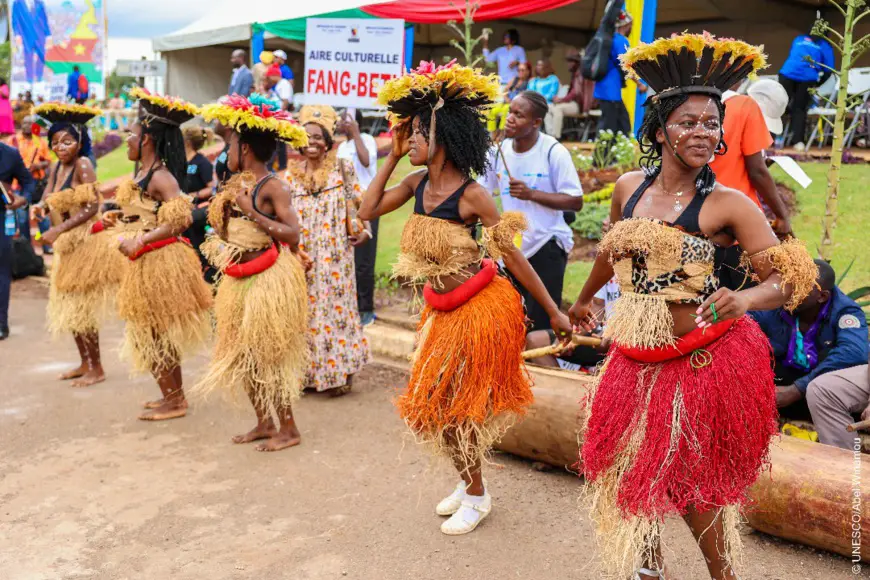 Cameroun :  visite de la DG de l’UNESCO, entre promotion des langues et culture