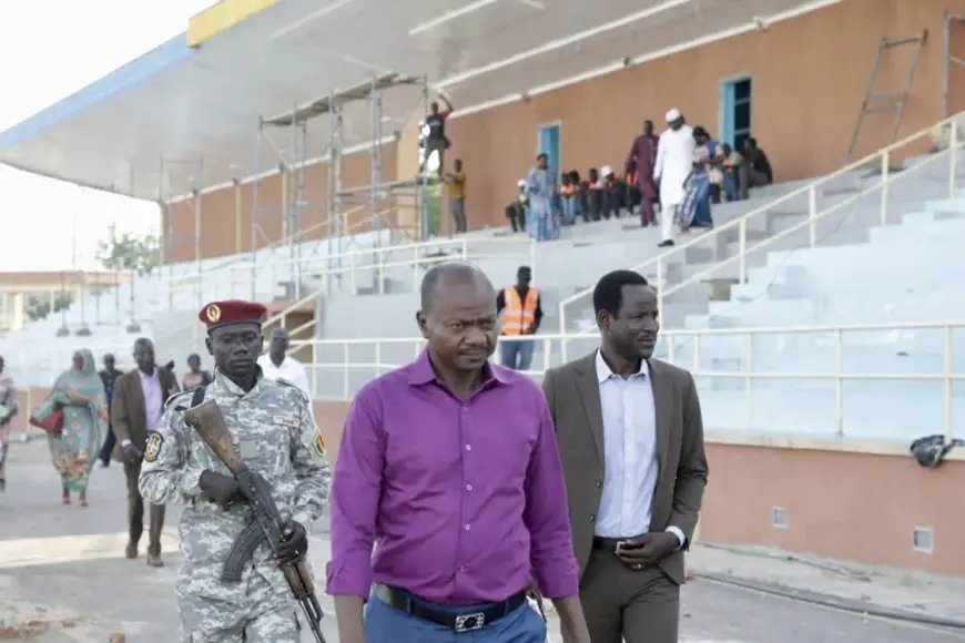 Tchad : le ministre des Sports visite le stade Idriss Mahamat Ouya