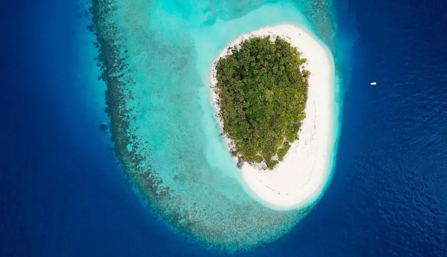 La montée du niveau de la mer constitue une préoccupation climatique majeure. Photo : Unsplash/Hoodh Ahmed