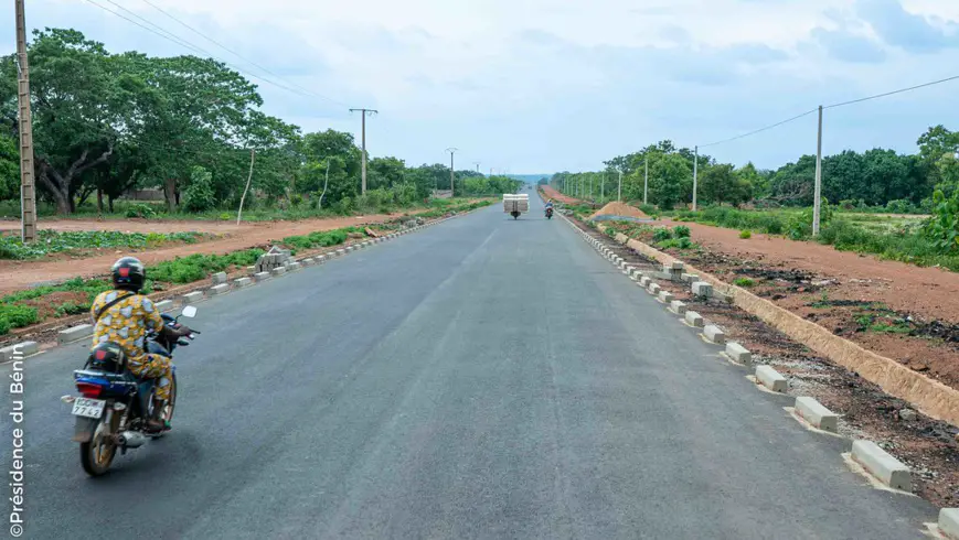 Bénin : réhabilitation de la route N'dali-Nikki-Tchicandou (77Km)