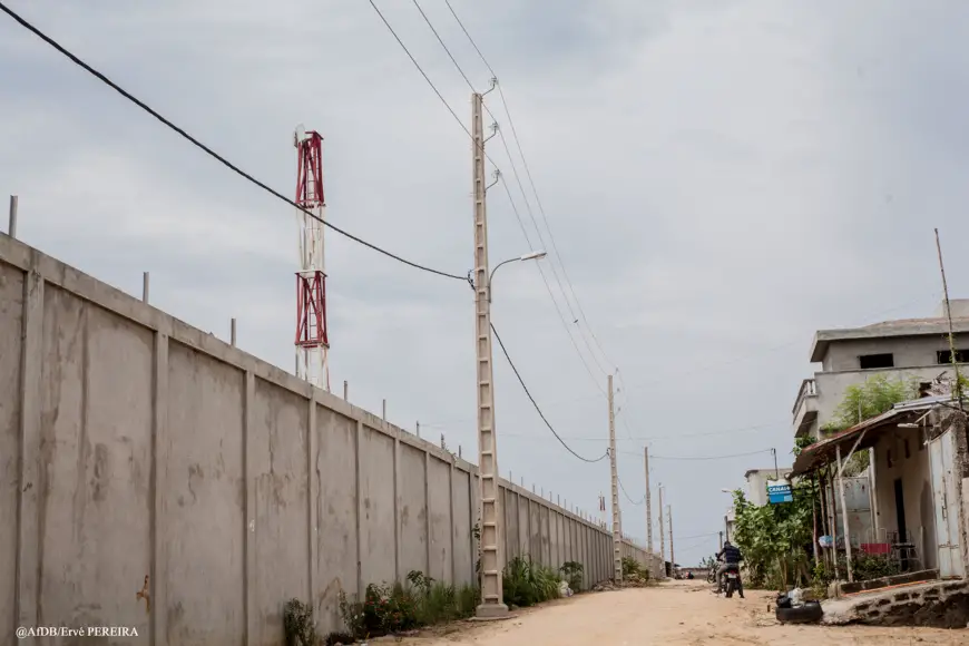 Bénin : Le Fonds africain de développement soutient le déploiement du réseau électrique urbain