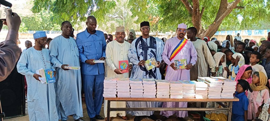 Tchad : au Batha, remise des kits scolaires et des frais d'inscription à 400 élèves du primaire