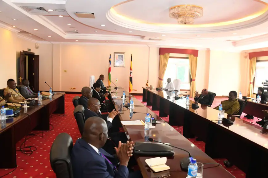 RCA-Ouganda : tête-à-tête entre les présidents Touadera et Museveni