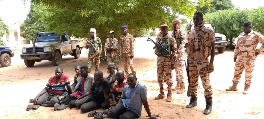 Tchad : Au Mayo-Kebbi Ouest, le gouverneur présente des otages libérés et des présumés malfrats