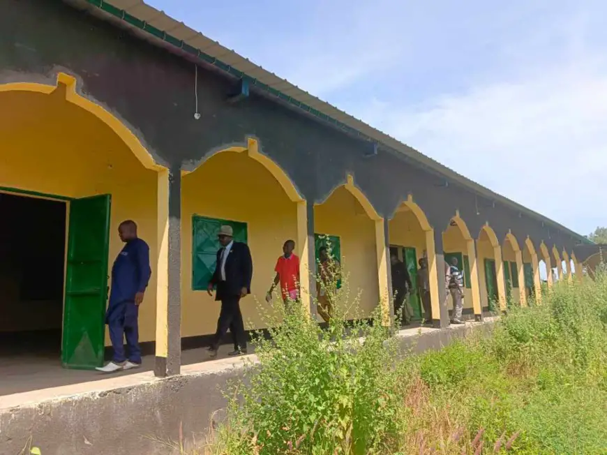 Tchad : réception des bâtiments scolaires du lycée de Mbikou