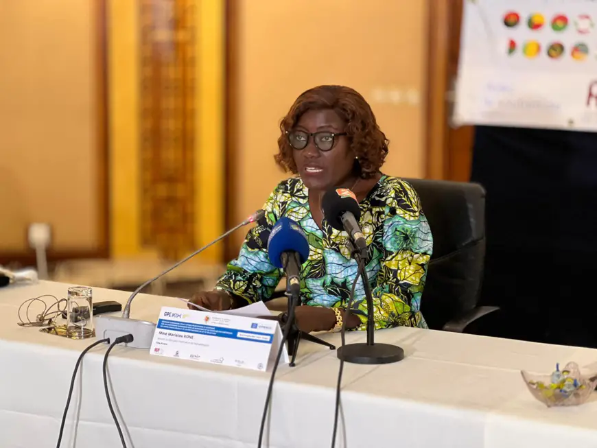 Côte d’Ivoire : la ministre Mariatou Koné partage l’expérience de son pays sur l’éducation numérique à Dakar