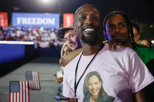 Des partisans assistent à un événement de campagne pour la candidate démocrate à la présidentielle Kamala Harris le 29 octobre. Photo : Evelyn Hockstein/Reuters