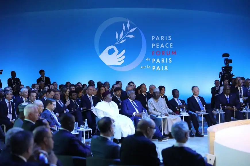 Dignitaires présents à l’événement en 2023. Photo : parispeaceforum.org