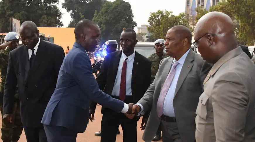 RCA : le président Touadéra visite le chantier du stade 20 000 places à Bangui