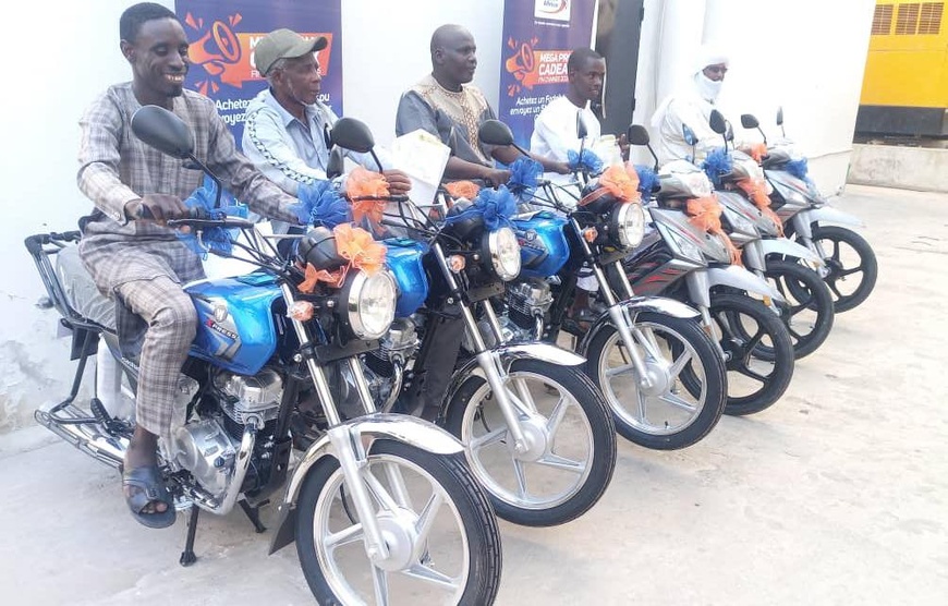 Tchad : Six chanceux gagnent des motos dans la méga promo de fin d'année de Moov Africa