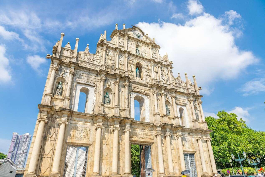 Photo shows the Ruins of St. Paul's, a landmark in Macao. (Photo by Kang Lei/People's Daily Online)