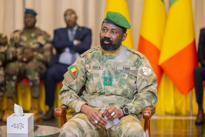 Mali : présentation des vœux des Forces vives au président de la Transition