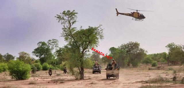 Mali : des frappes aériennes détruisent des objectifs terroristes au Nord de Diangassagou