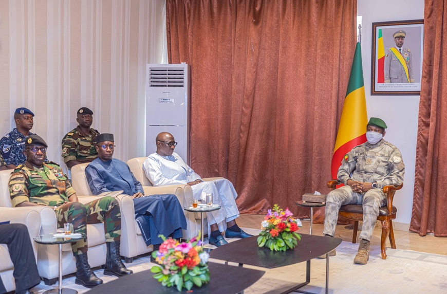 Le président malien de transition a reçu le ministre sénégalais des forces armées