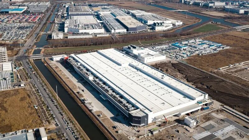 An aerial drone photo shows a view of Tesla's new Megafactory located in the Lin-gang Special Area of China (Shanghai) Pilot Free Trade Zone, east China's Shanghai.(Photos from the WeChat official account of the General Office of the Shanghai Municipal People's Government)